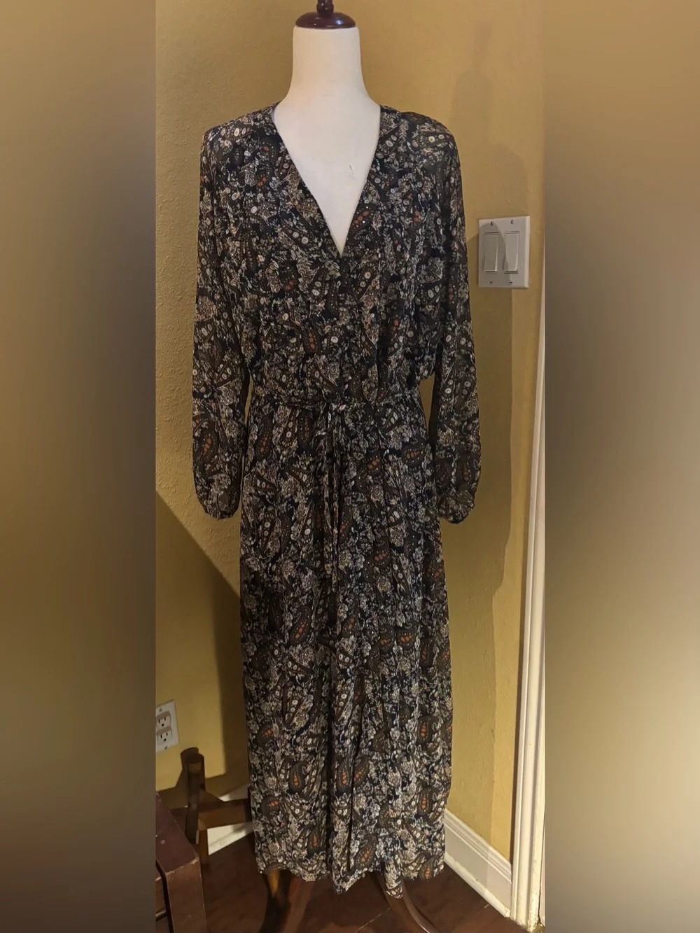 NATURAL LIFE Navy Paisley Tie-Waist Maxi Dress. Large. NWT. - Picture 3 of 10